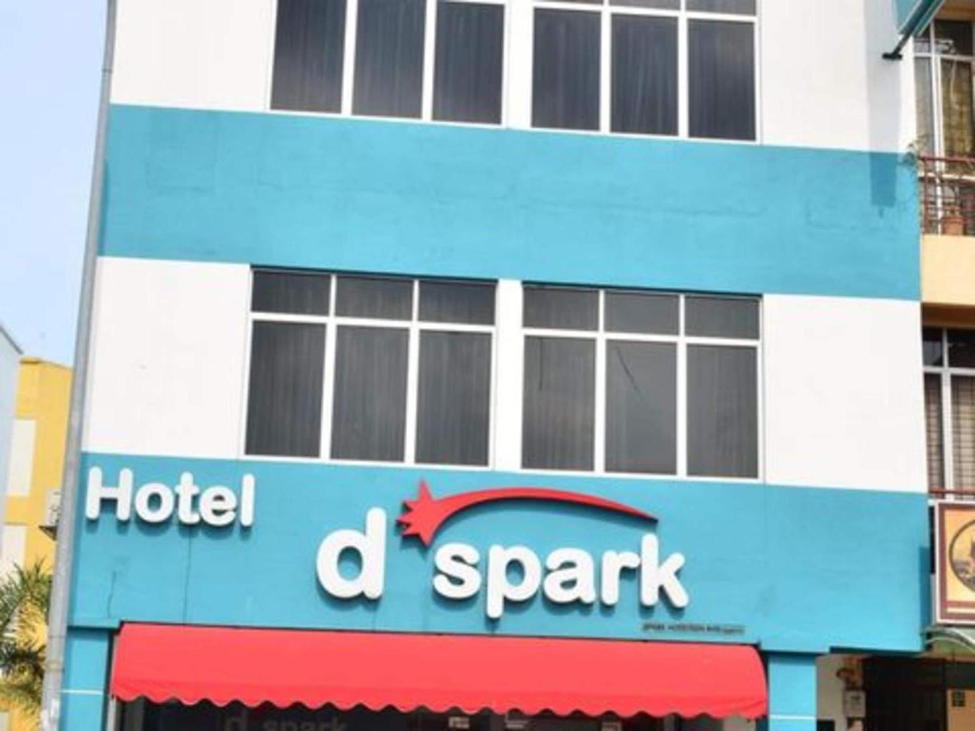 Oyo 91087 Hotel Dspark Port Кланг Экстерьер фото