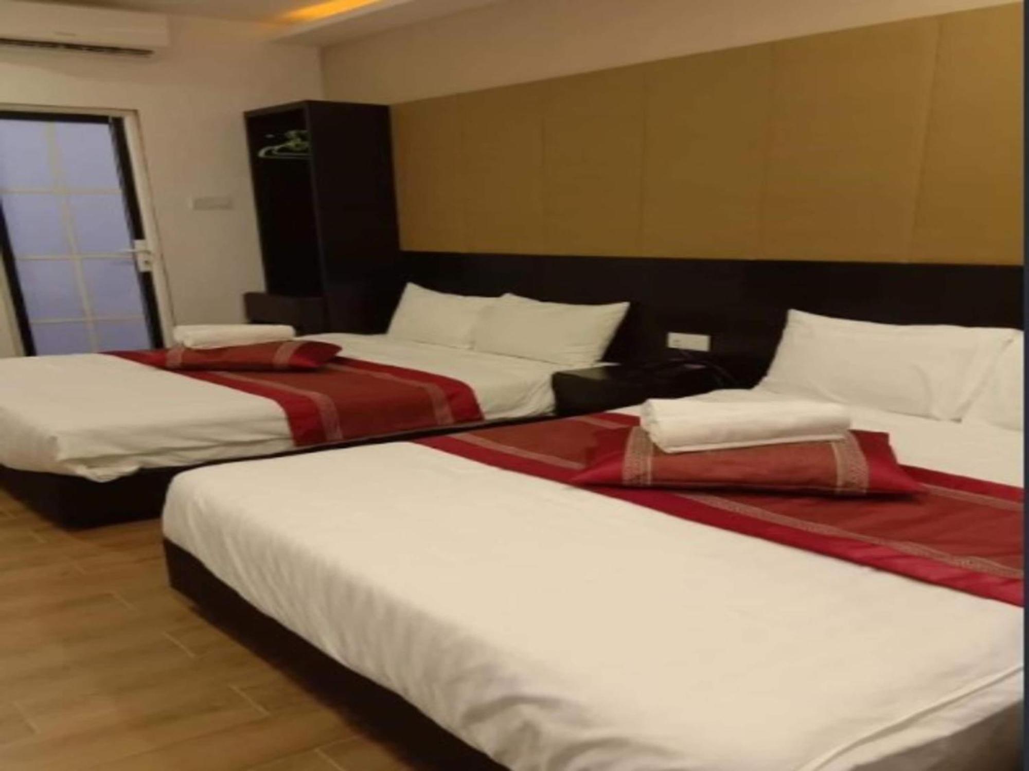 Oyo 91087 Hotel Dspark Port Кланг Экстерьер фото